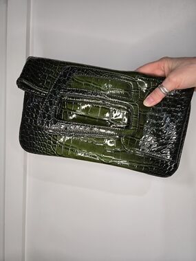 Green Croc-Embossed Patent Clutch Bag